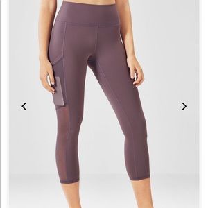 Fabletics pocket capri